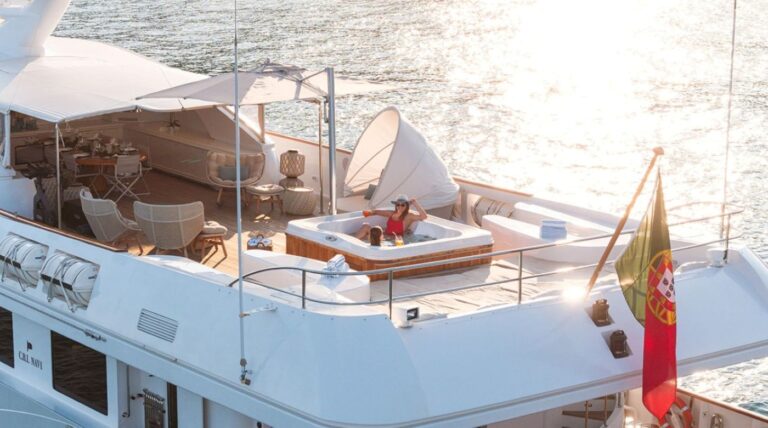 Exterior Sunbathing Area