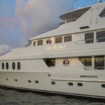 I LOVE THIS BOAT