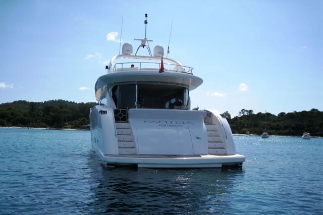 FAMILIA At Anchor