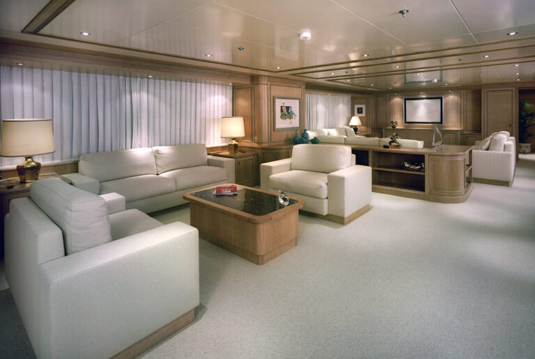 FERDY offers plenty of space for socialising in her saloon