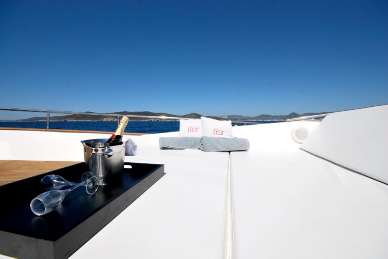 FIGI - Foredeck sunpads