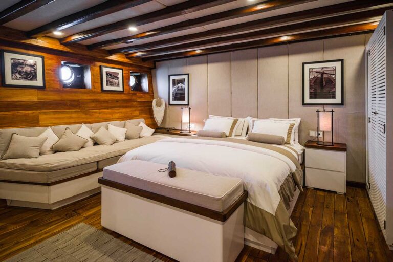 FLORES Deluxe Suite