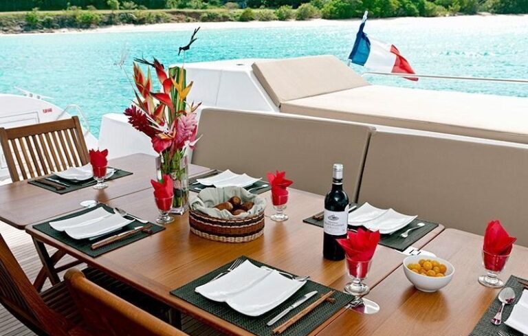 FLOW - Alrefsco dining and sunpad