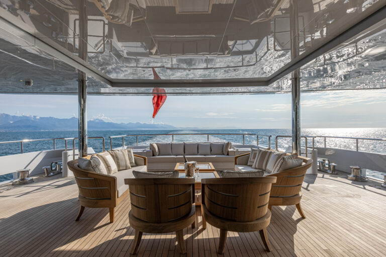 FRAMURA Exterior - Main Deck