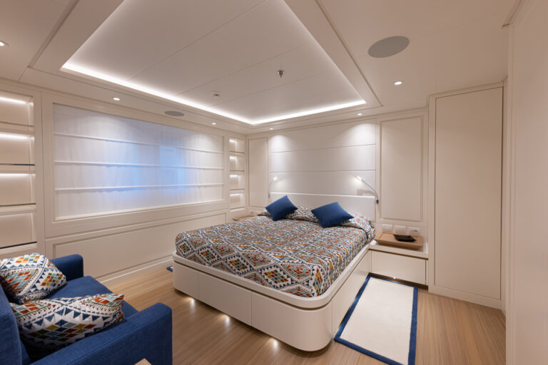 FRAMURA Interior - Double Cabin