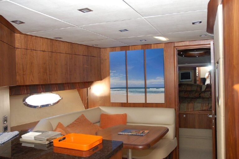FUN TIME - Dining Area