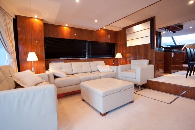 Failrline Squadron 78 XKE -  Main Salon 2