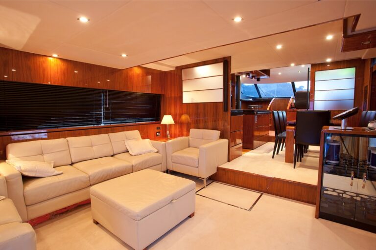 Failrline Squadron 78 XKE -  Main Salon 3