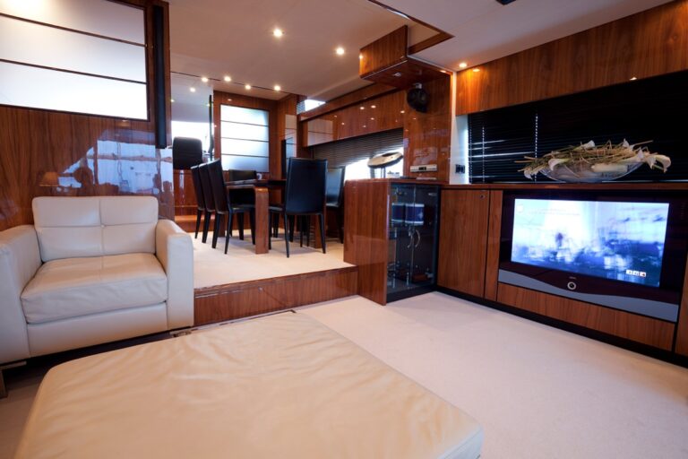 Failrline Squadron 78 XKE -  Main Salon