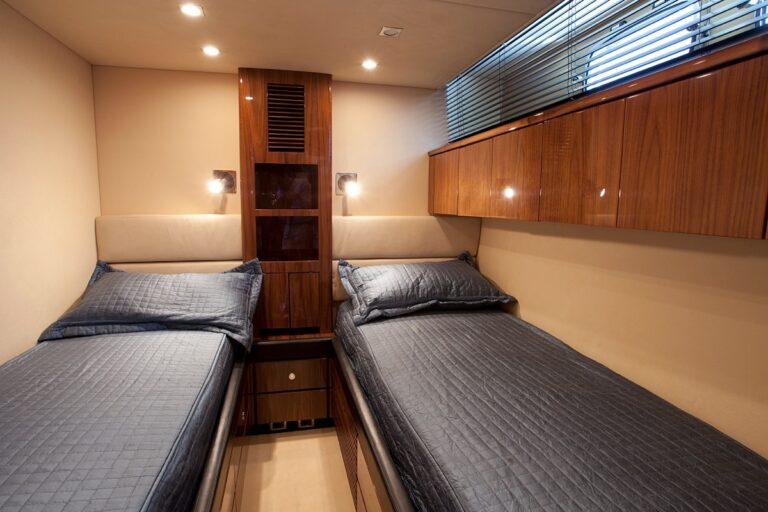 Failrline Squadron 78 XKE -  Twin Cabin