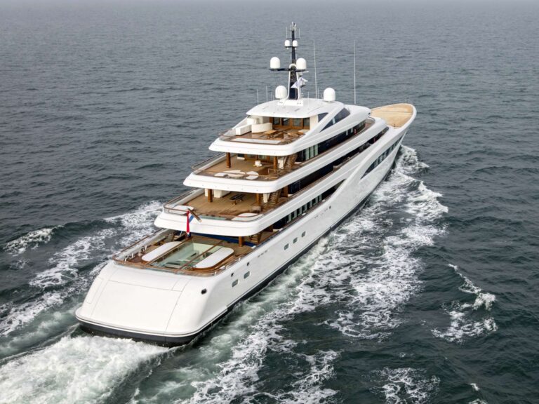 Feadhip Superyacht
