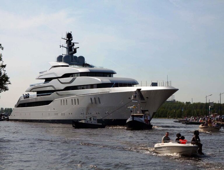 Feadship Luxury yacht Tango