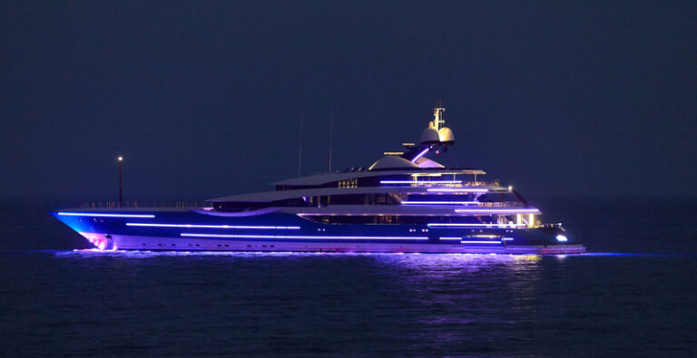 Feadship Yacht Madame Gu at night