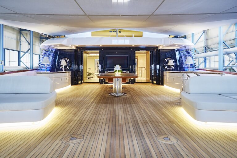 Feadship yacht VANISH