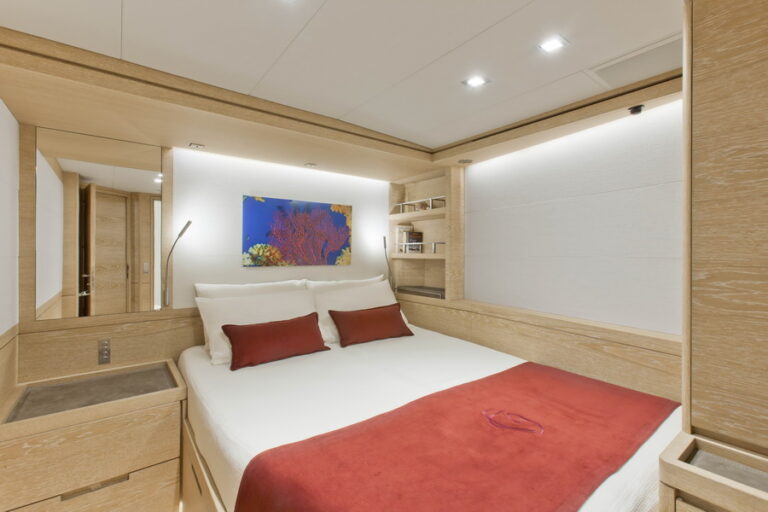Feelin Good luxury yacht - cabin