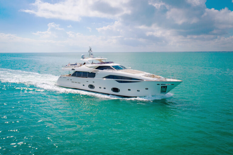 Ferretti 100 AMORE MIO - Underway