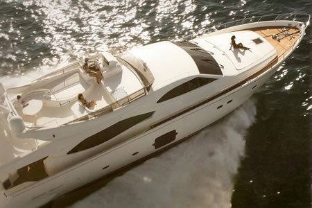 Ferretti 761