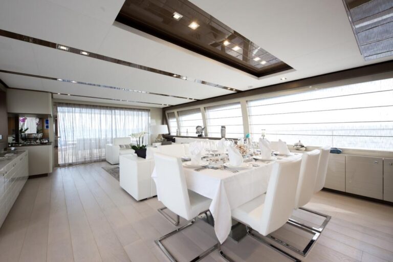 Ferretti 96 JAG B - Formal dining