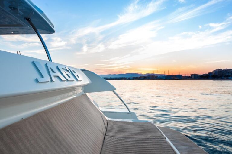 Ferretti 96 JAG B - Stern detail