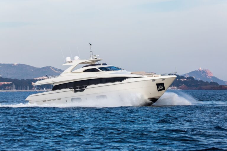Ferretti 96 JAG B - Underway