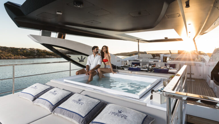Flybridge Jacuzzi