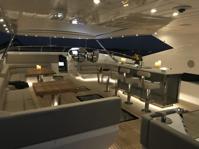 Flybridge And Bar