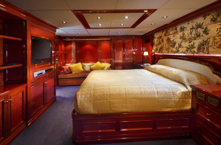 Flying Fish King Stateroom