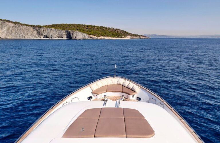 Foredeck Relaxation Area