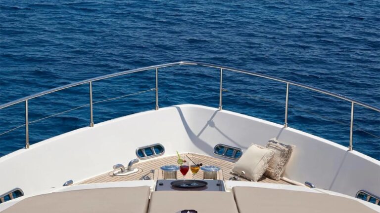 Foredeck Relaxation Area
