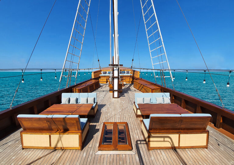 Foredeck And Bow Seating