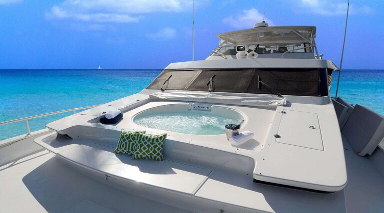 Foredeck Jacuzzi