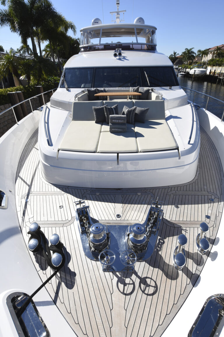 Foredeck With Sunpads And Alfresco Dining