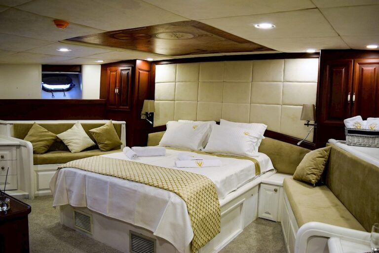 Forward VIP Cabin