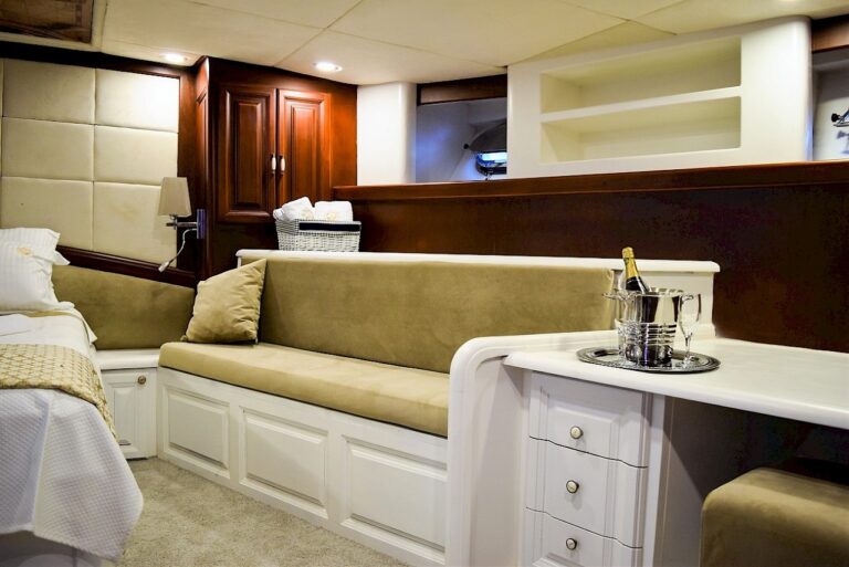 Forward Cabin With Sofa