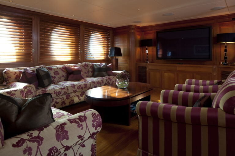 GALAXIA - Private TV Room