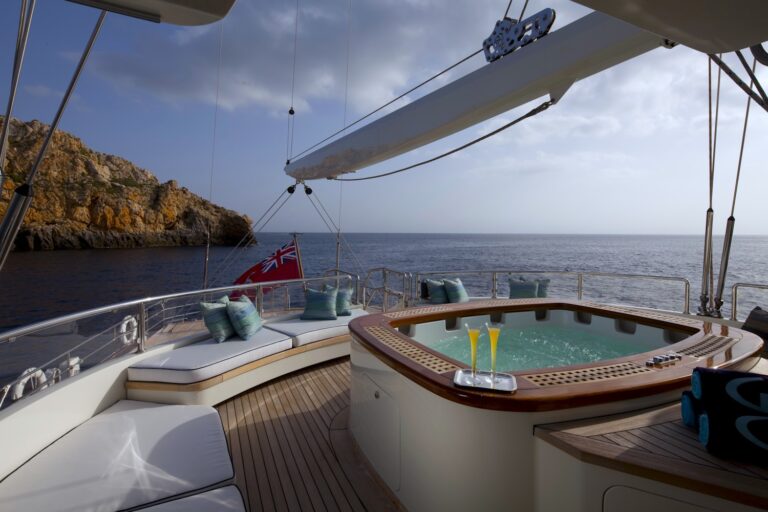 GALAXIA - Spa Pool and Sundeck