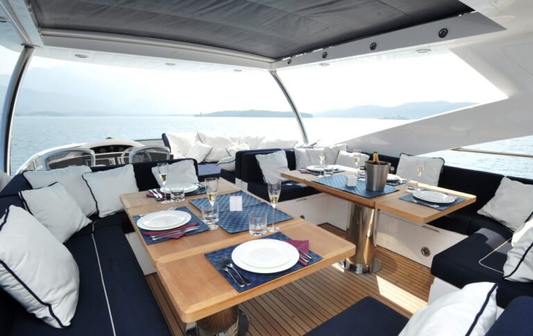 GATSBY -  Flybridge Dining