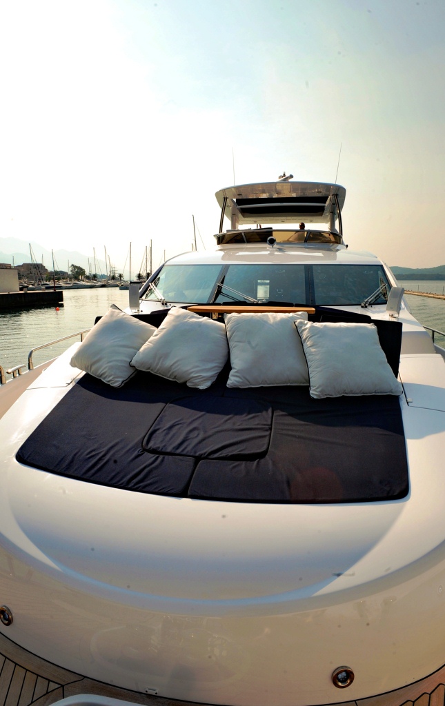 GATSBY -  Foredeck