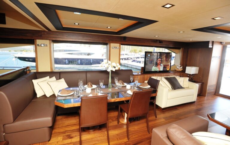 GATSBY -  Salon Dining