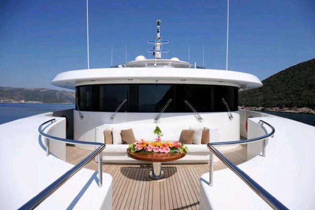 GLORIA TERESA -  Foredeck