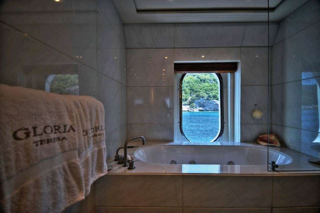 GLORIA TERESA -  Master Ensuite 2