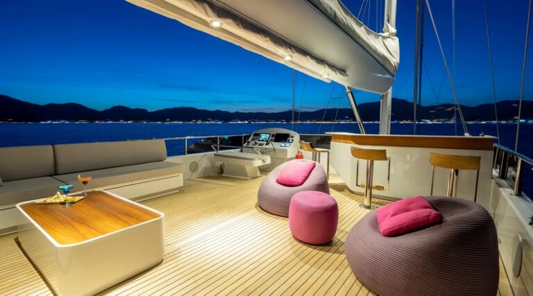 Exterior Relaxation Area