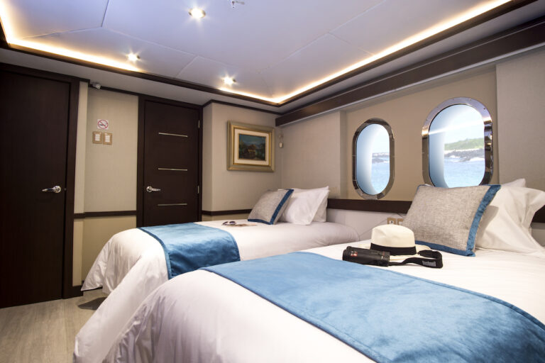 Twin Cabin