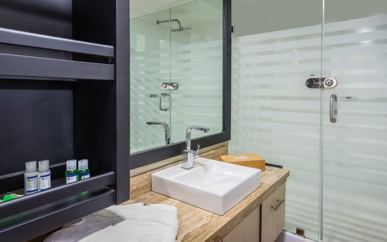 Ensuite