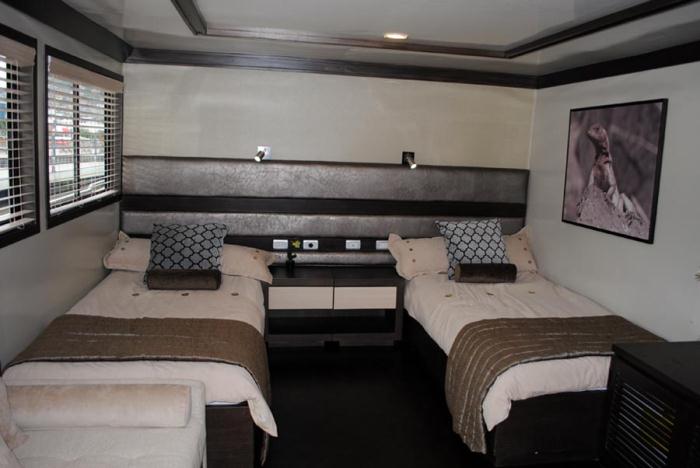GRAND ODYSSEY - guest twin cabin