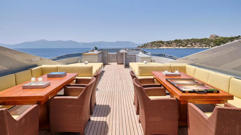 Sun Deck Dining