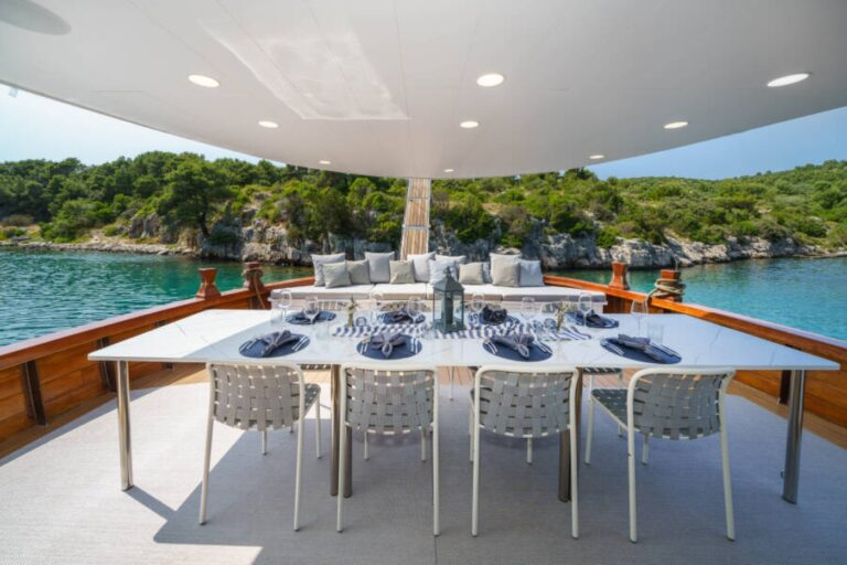 Exterior Dining Area