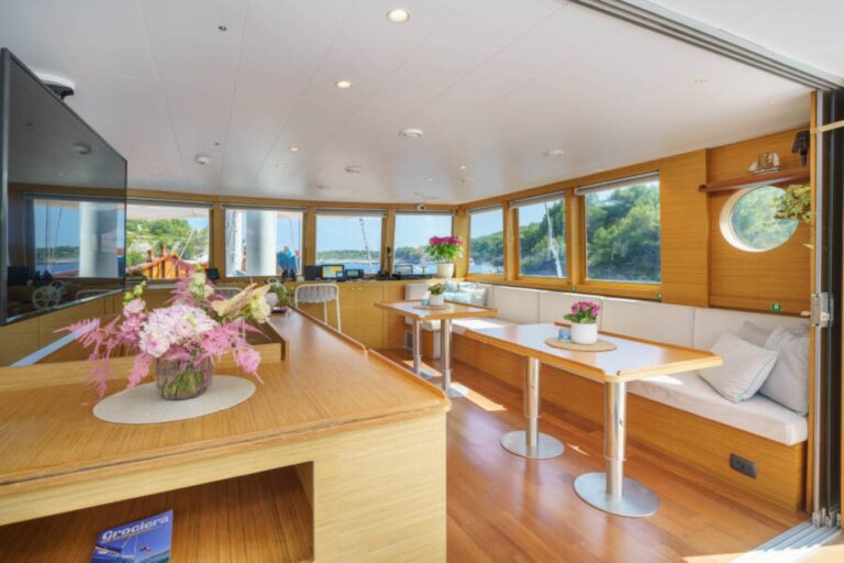 Interior Relaxation Area With Dining