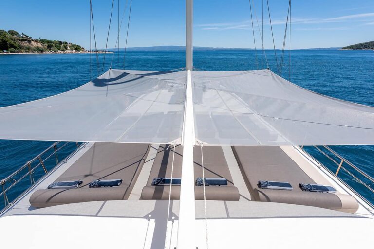 Sundeck 1