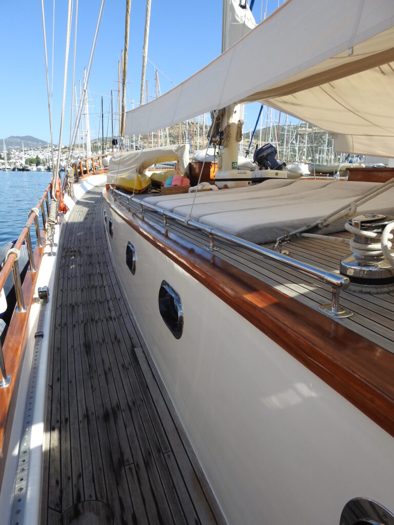 Side Deck